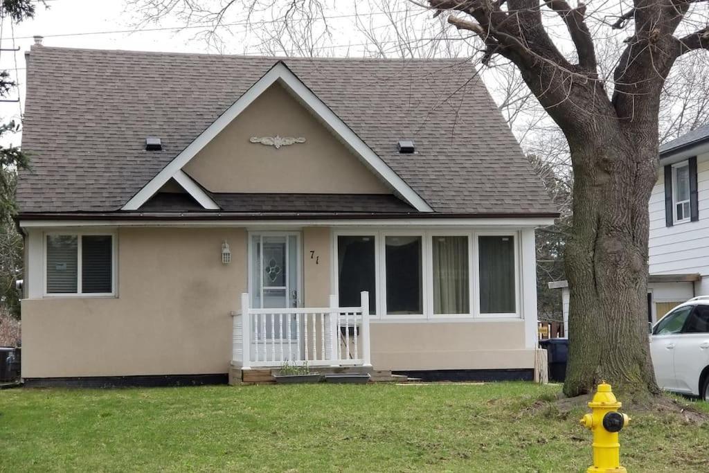 Spacious Mbr Near Kennedy Subway & Go Toronto Bagian luar foto
