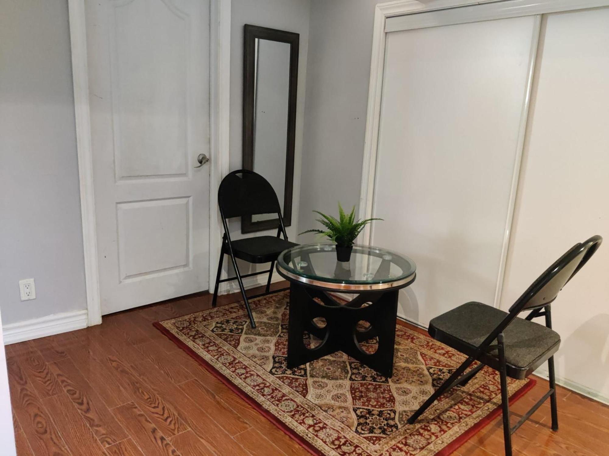 Spacious Mbr Near Kennedy Subway & Go Toronto Bagian luar foto