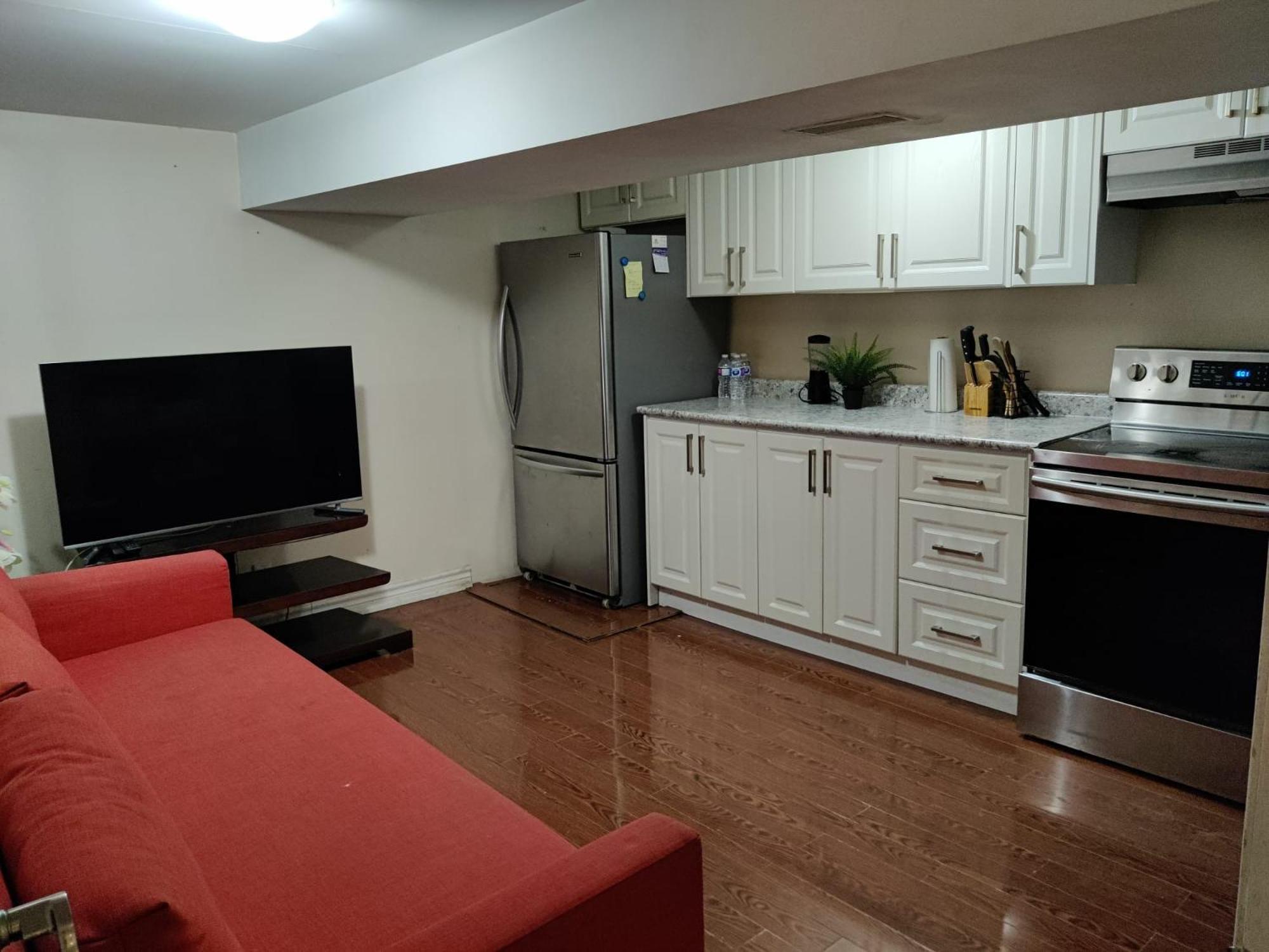 Spacious Mbr Near Kennedy Subway & Go Toronto Bagian luar foto