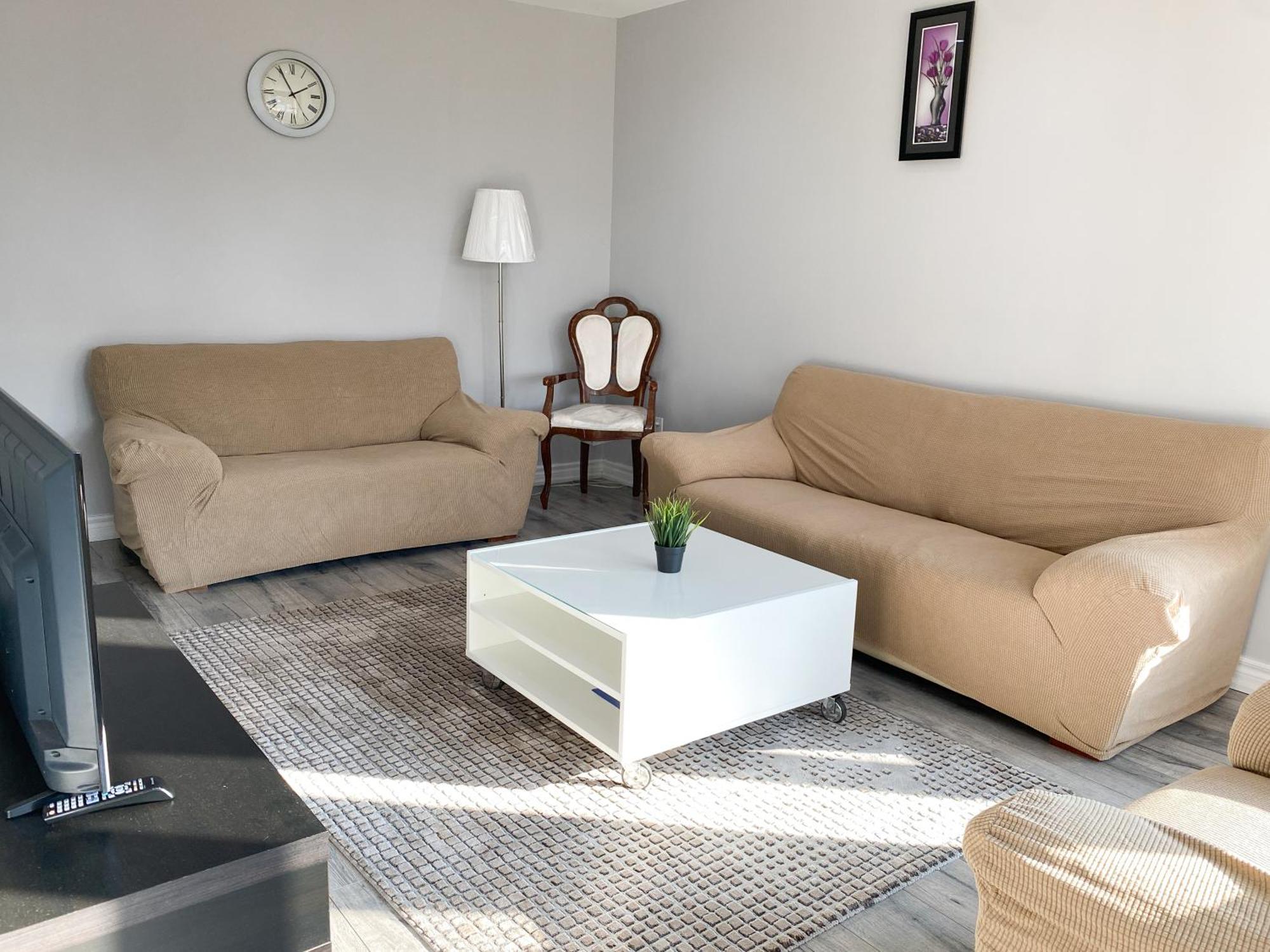 Spacious Mbr Near Kennedy Subway & Go Toronto Bagian luar foto