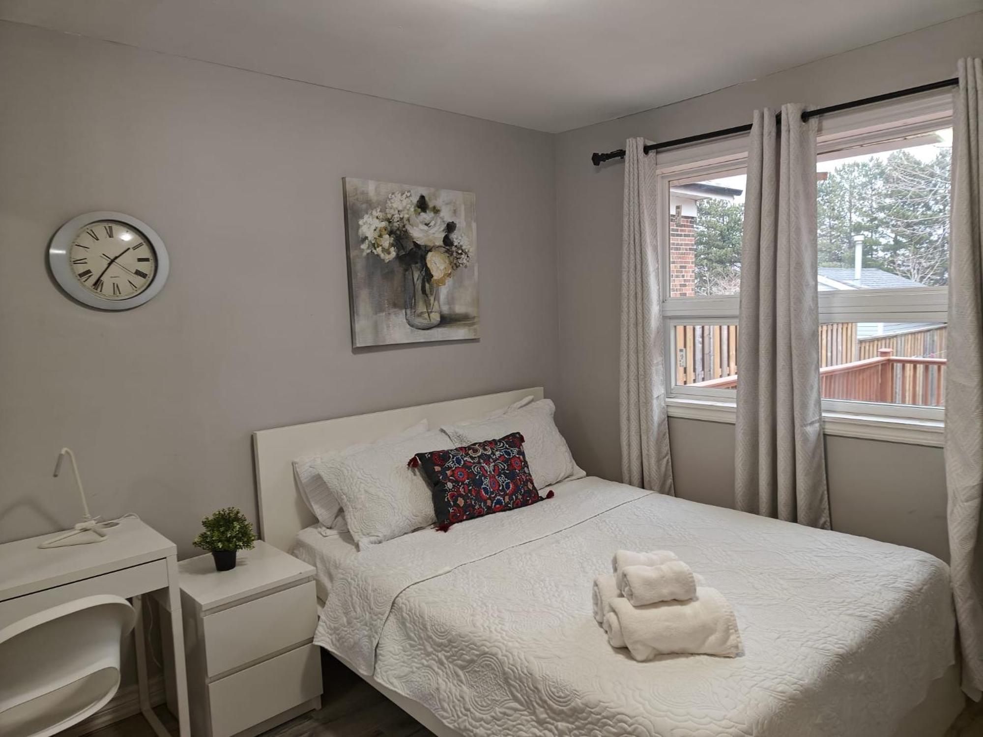 Spacious Mbr Near Kennedy Subway & Go Toronto Bagian luar foto