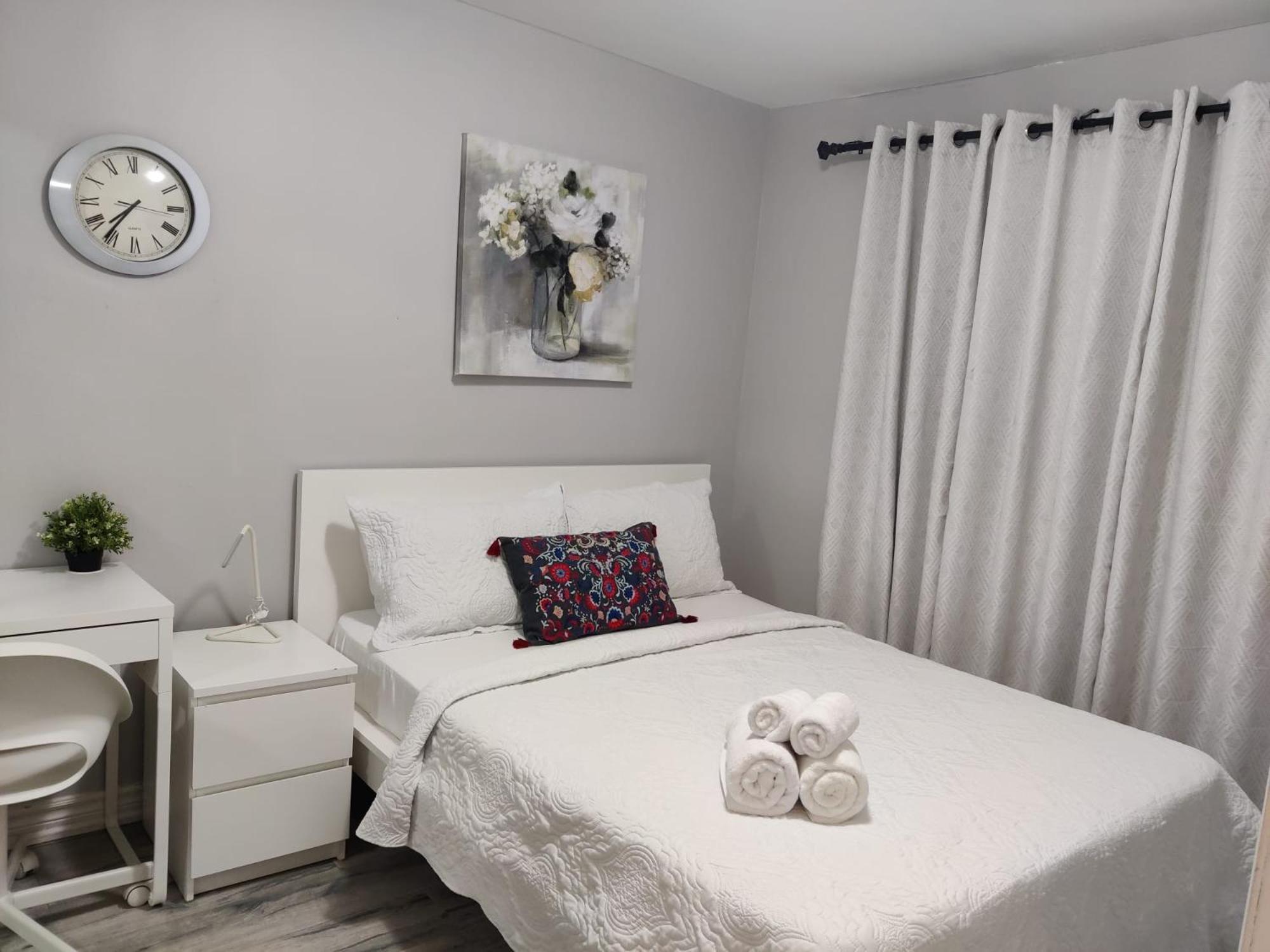 Spacious Mbr Near Kennedy Subway & Go Toronto Bagian luar foto
